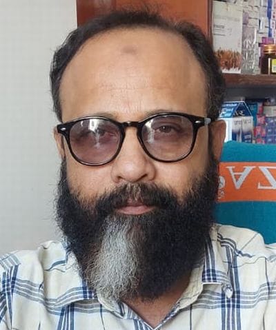 जावेद इकबाल।