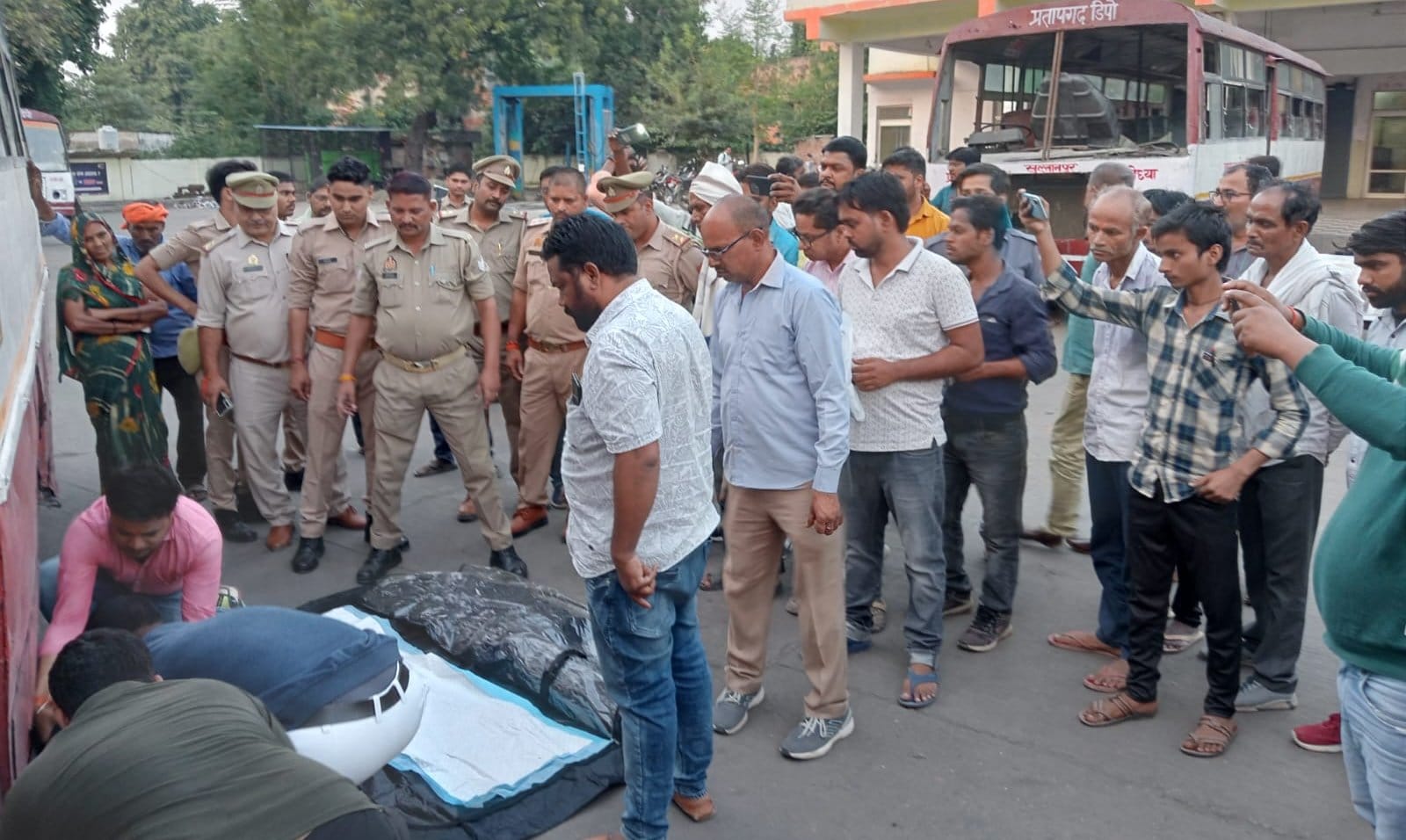 मृतका सरला देवी। फाइल फोटो मृतका सरला देवी। फाइल फोटो