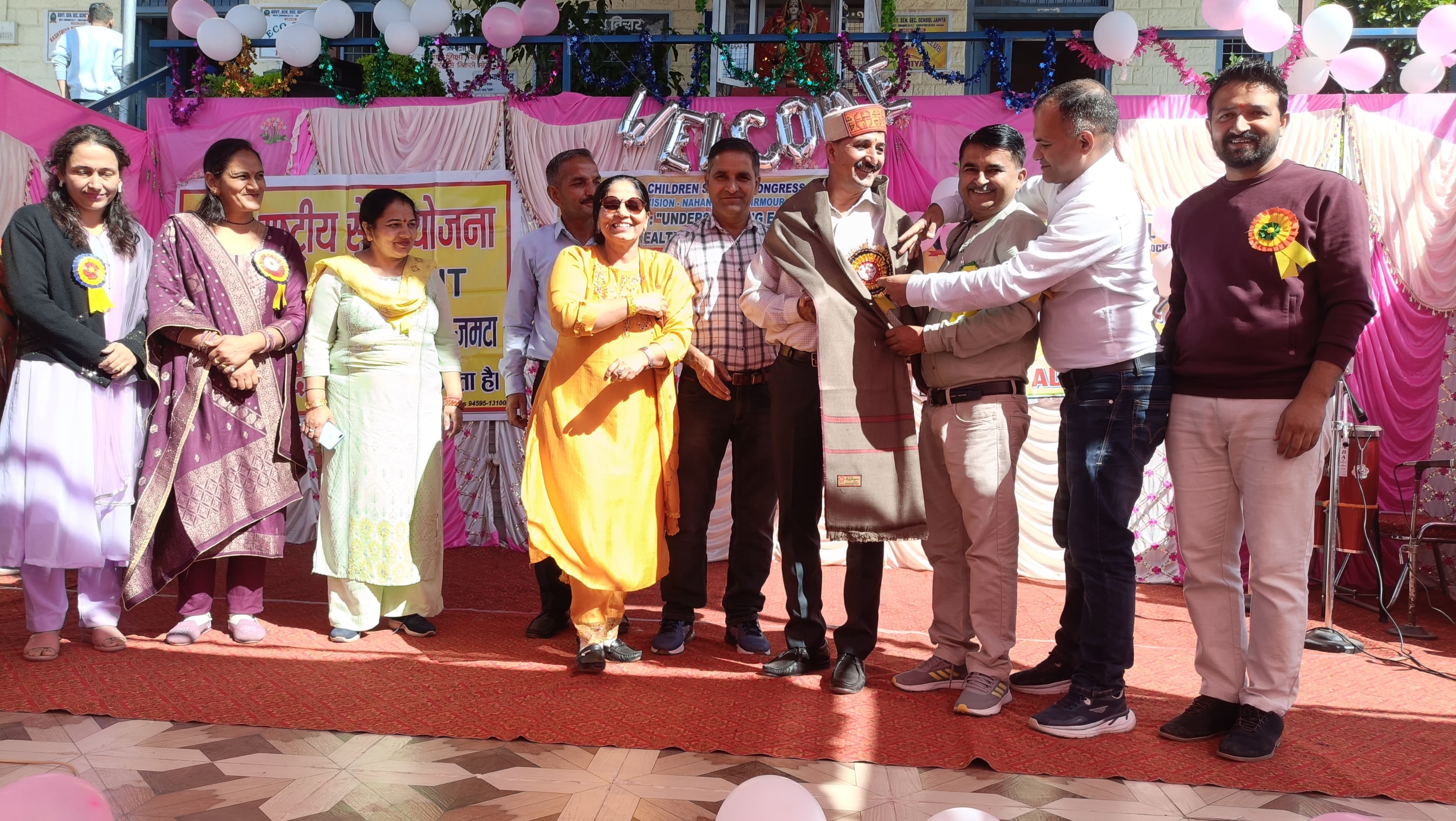जमटा स्कूल में नाहन उपमंडल की बाल विज्ञान कांग्रेस में मौजूद शिक्षक एवं अन्य। संवाद जमटा स्कूल में नाहन उपमंडल की बाल विज्ञान कांग्रेस में मौजूद शिक्षक एवं अन्य। संवाद