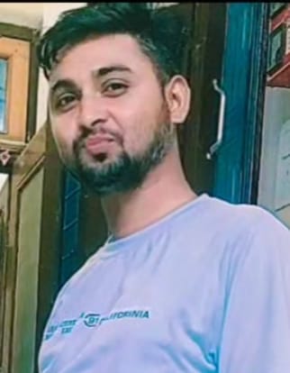 गौंहनिया रेलवे क्रांसिग के पास मौजूद पुलिस फोर्स । संवाद