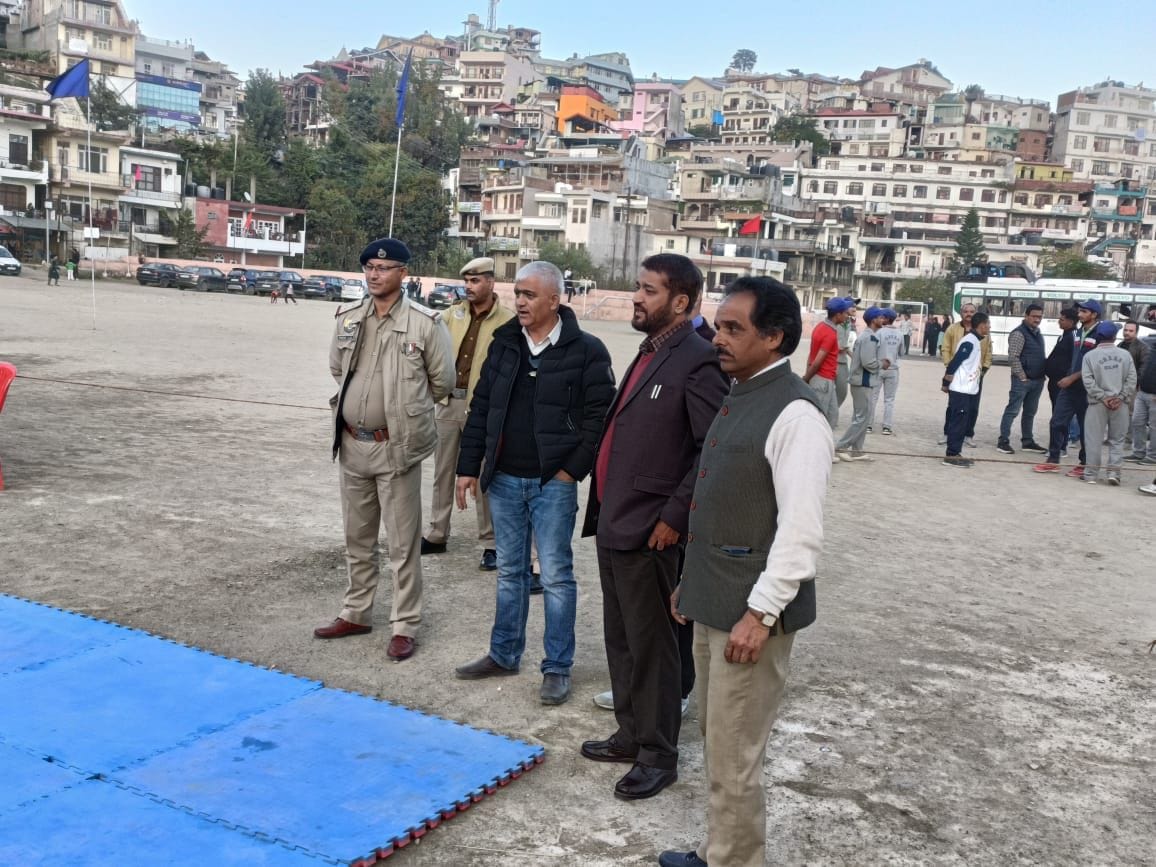 नौणी विवि में आयोजित कृषि उत्सव में भाग लेते विद्यार्थी। संवाद नौणी विवि में आयोजित कृषि उत्सव में भाग लेते विद्यार्थी। संवाद