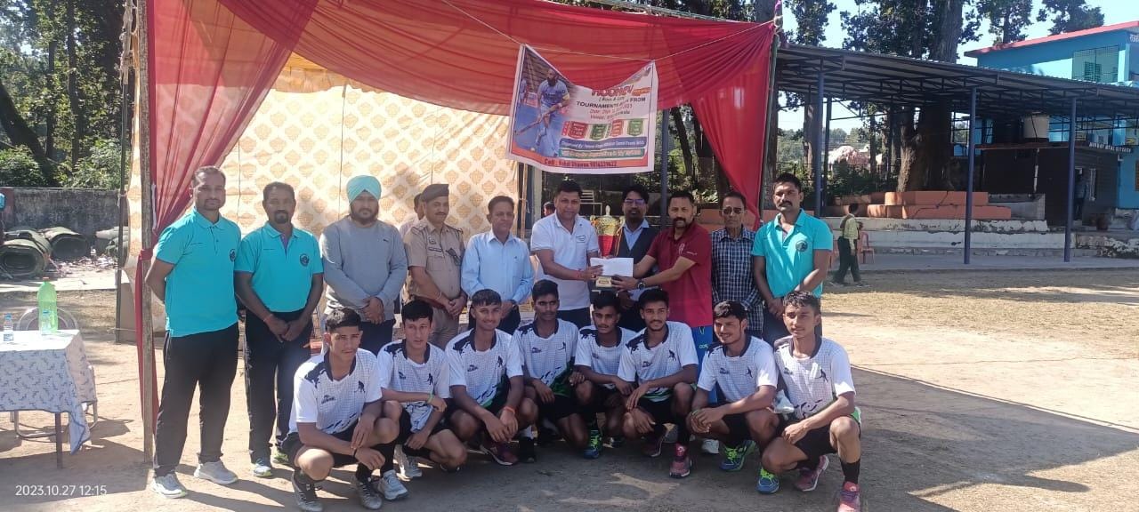 राज्य स्तरीय यमुना शरद महोत्सव खेल के 35 वर्ष से अधिक आयु वर्ग में बैडमिंटन विजेता व उप विजेता राज्य स्तरीय यमुना शरद महोत्सव खेल के 35 वर्ष से अधिक आयु वर्ग में बैडमिंटन विजेता व उप विजेता