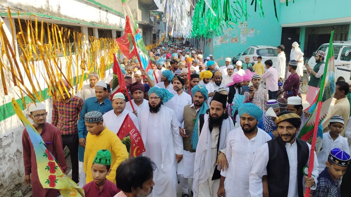 शहर में निकाला गया जुलूस ए गौसिया । संवाद शहर में निकाला गया जुलूस ए गौसिया । संवाद