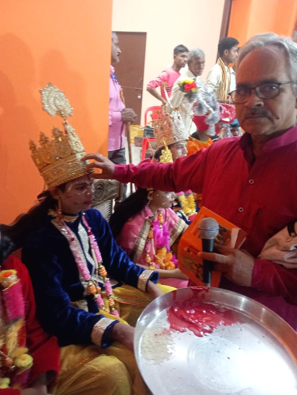 बीसलपुर रामलीला मेले में लीला का मचंन करते कलाकार । संवाद