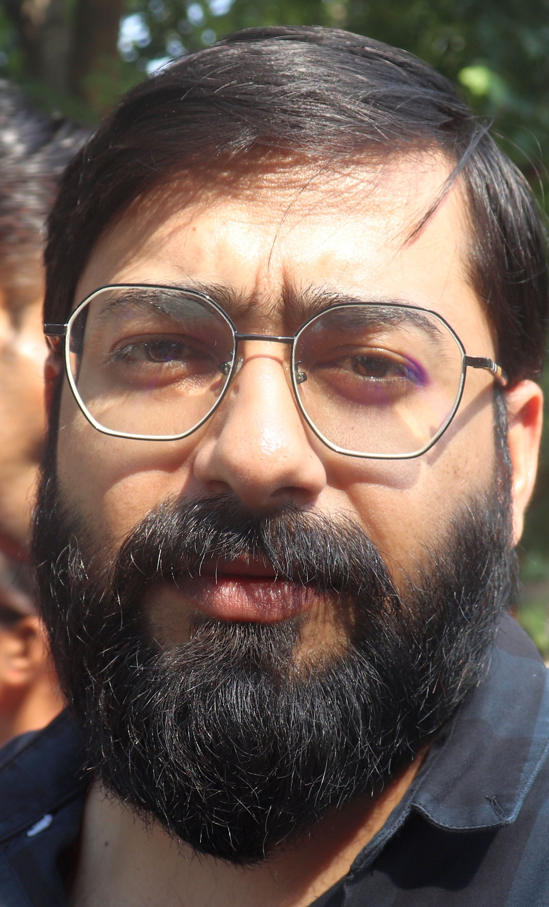 जीएफ कॉलेज से पीईटी का पेपर देकर निकलते अभ्यर्थी। संवाद