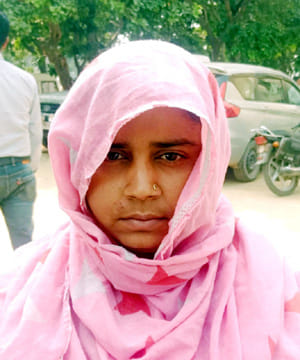 बिल्सी में समाधान दिवस पर फरियादियों की समस्याएं सुनते डीएम,एसएसपी। स्रोत-प्रशासन