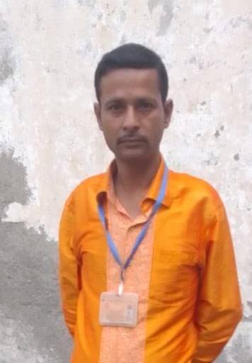 कांशीराम कॉलोनी में खराब पड़ा बाल्ब । स्रोत - कॉलोनी वासी कांशीराम कॉलोनी में खराब पड़ा बाल्ब । स्रोत - कॉलोनी वासी