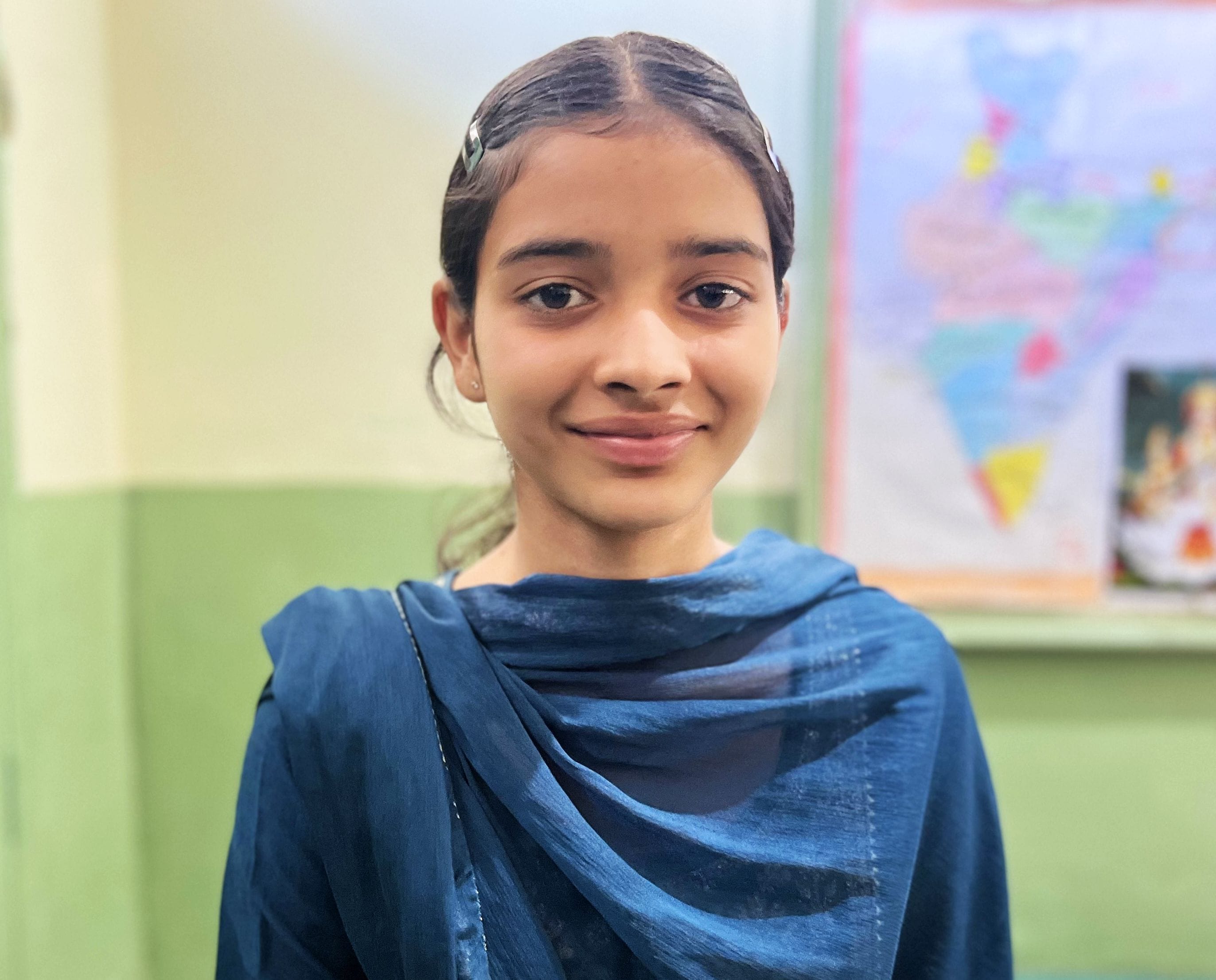 सेालन के बीएल सेंट्रल पब्लिक स्कूल में छात्रवृति परिक्षा के लिए पंजीकरण करवाते विद्यार्थी। संवा सेालन के बीएल सेंट्रल पब्लिक स्कूल में छात्रवृति परिक्षा के लिए पंजीकरण करवाते विद्यार्थी। संवा