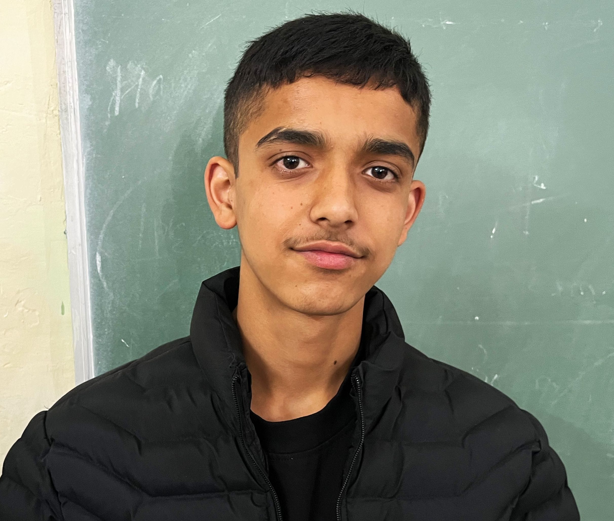सेालन के बीएल सेंट्रल पब्लिक स्कूल में छात्रवृति परिक्षा के लिए पंजीकरण करवाते विद्यार्थी। संवा सेालन के बीएल सेंट्रल पब्लिक स्कूल में छात्रवृति परिक्षा के लिए पंजीकरण करवाते विद्यार्थी। संवा