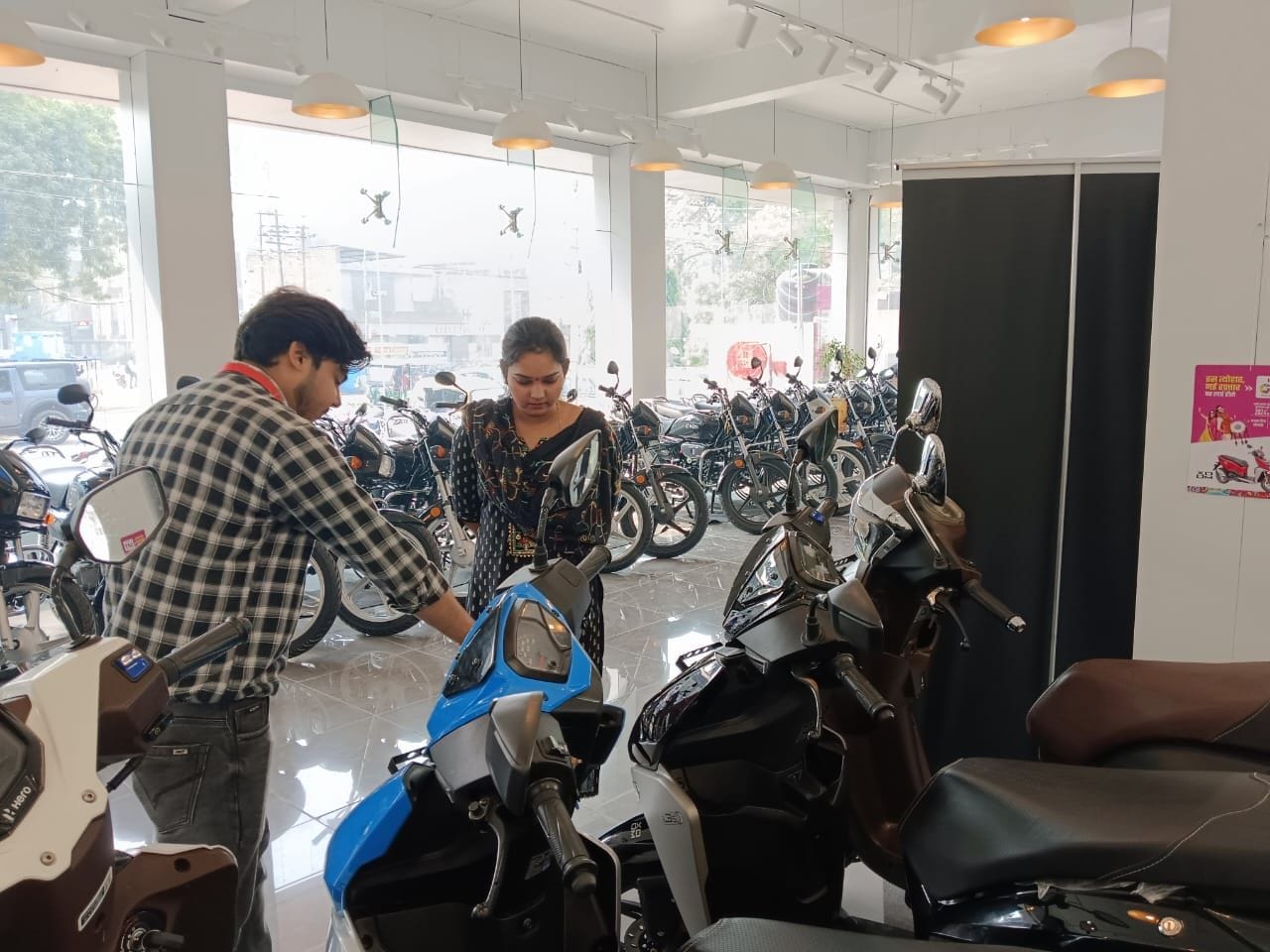 सुवनीत पाठक