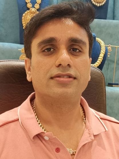 सुवनीत पाठक