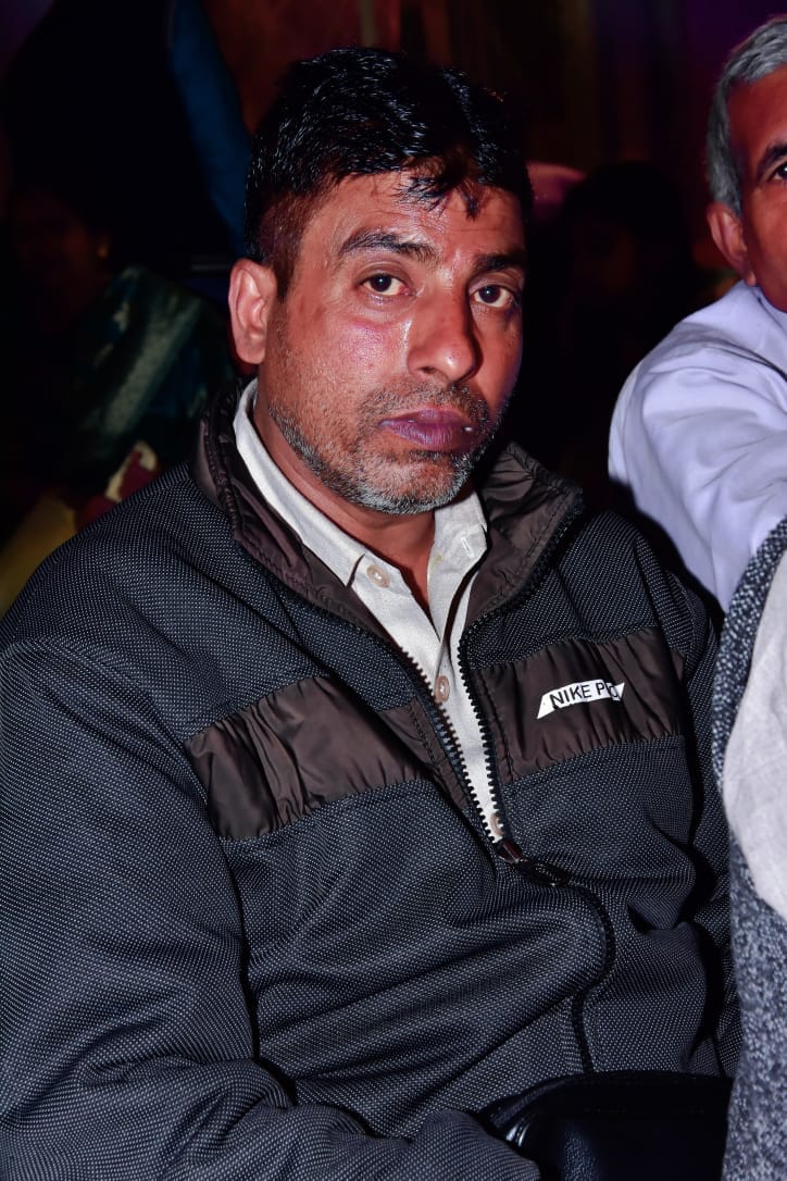 कैराना में सडक हादसे में मृत सुखबीर का फाइल फोटो-परिजन कैराना में सडक हादसे में मृत सुखबीर का फाइल फोटो-परिजन