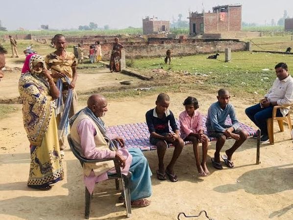 पुलिस हिरासत में मितौली कांड का आरोपी पुलिस हिरासत में मितौली कांड का आरोपी