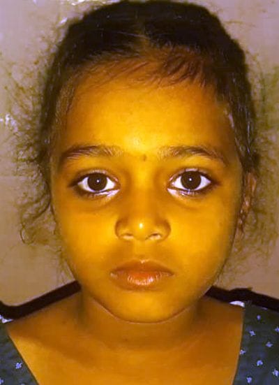 बगैरन कस्बे में विलाप करते मृतक आतिफ अली के परिजन। संवाद