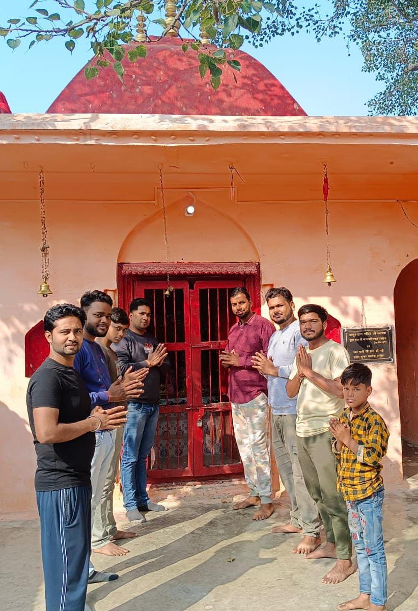 शहर के गांधी प्रेक्षाग्रह में मैच के दौरान उत्साहित युवा । संवाद शहर के गांधी प्रेक्षाग्रह में मैच के दौरान उत्साहित युवा । संवाद