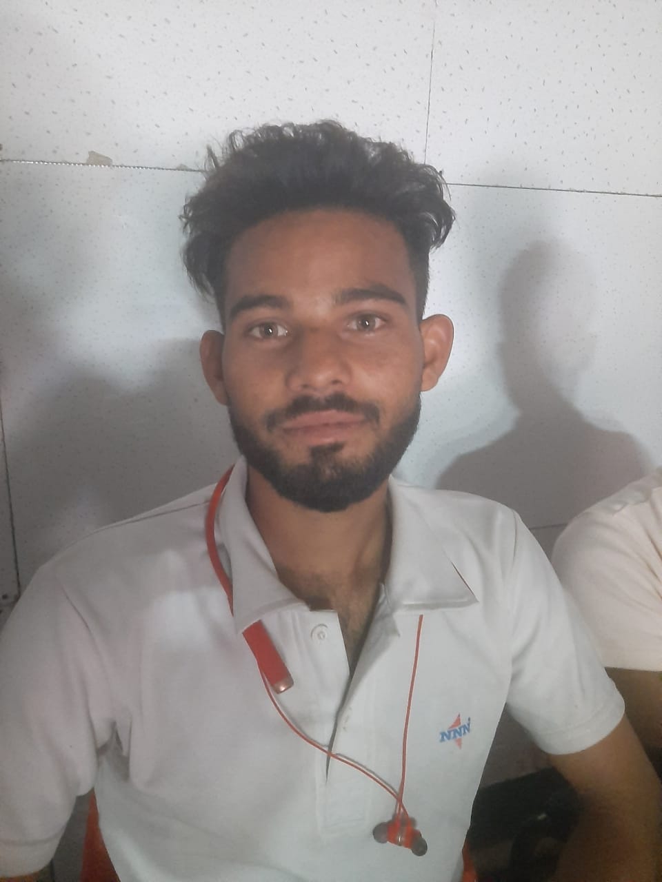 शहर के गांधी प्रेक्षाग्रह में मैच के दौरान उत्साहित युवा । संवाद शहर के गांधी प्रेक्षाग्रह में मैच के दौरान उत्साहित युवा । संवाद