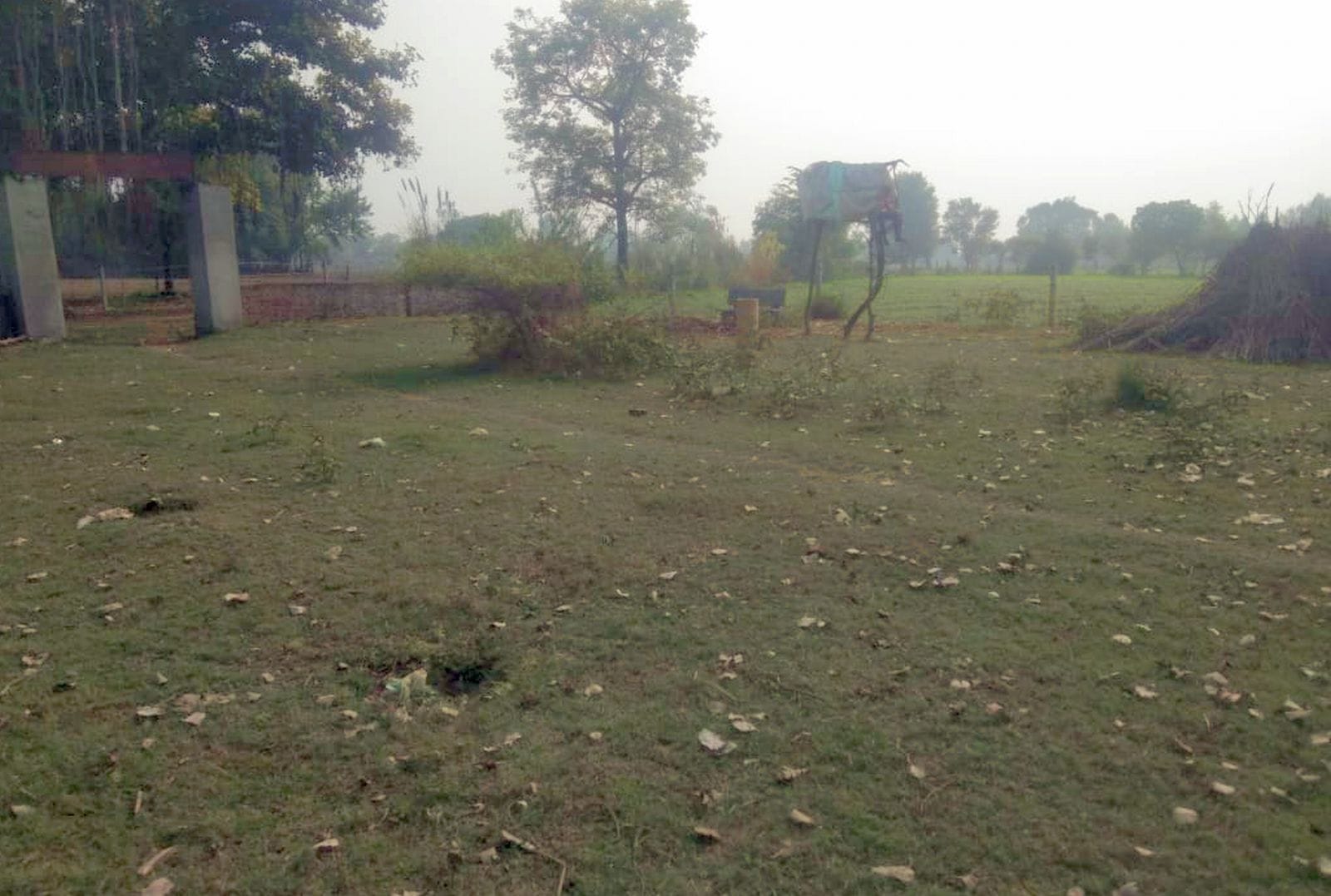 रसूलपुर बेला में खेल मैदान की स्थिति। संवाद