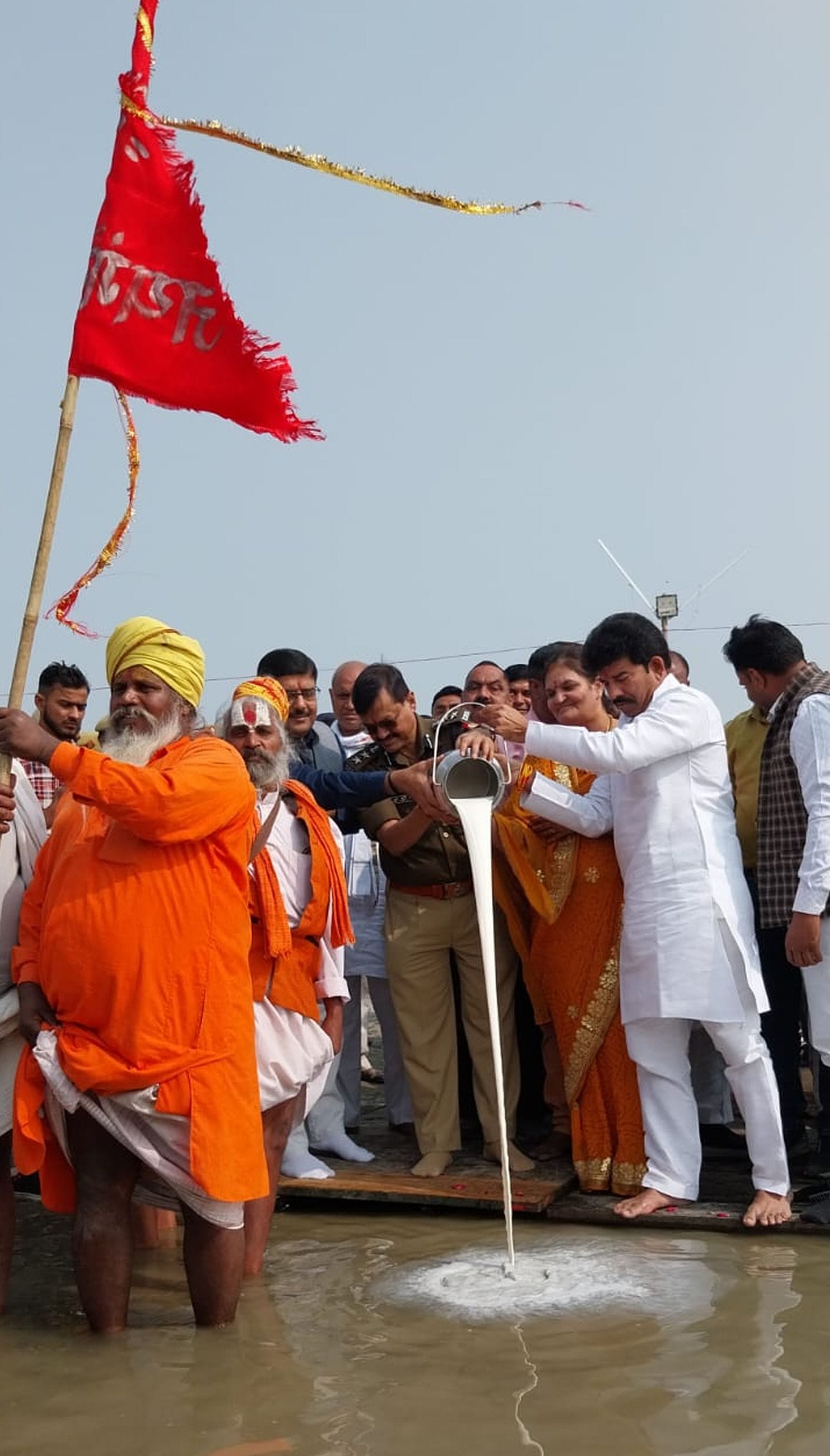 ककोड़ा घाट पर उमड़ी लोगो की भीड़। संवाद
