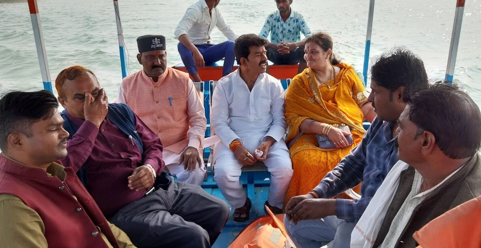 ककोड़ा घाट पर उमड़ी लोगो की भीड़। संवाद