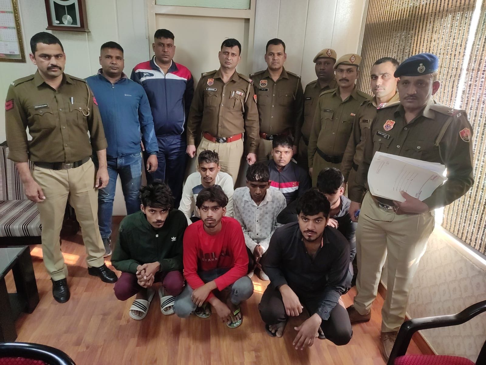 फोटो 25: सोनीपत के गांव मलिकपुर-ग्यासपुर रोड पर युवक की हत्या के मामले में गिरफ्तार आरोपी पुलिस फोटो 25: सोनीपत के गांव मलिकपुर-ग्यासपुर रोड पर युवक की हत्या के मामले में गिरफ्तार आरोपी पुलिस