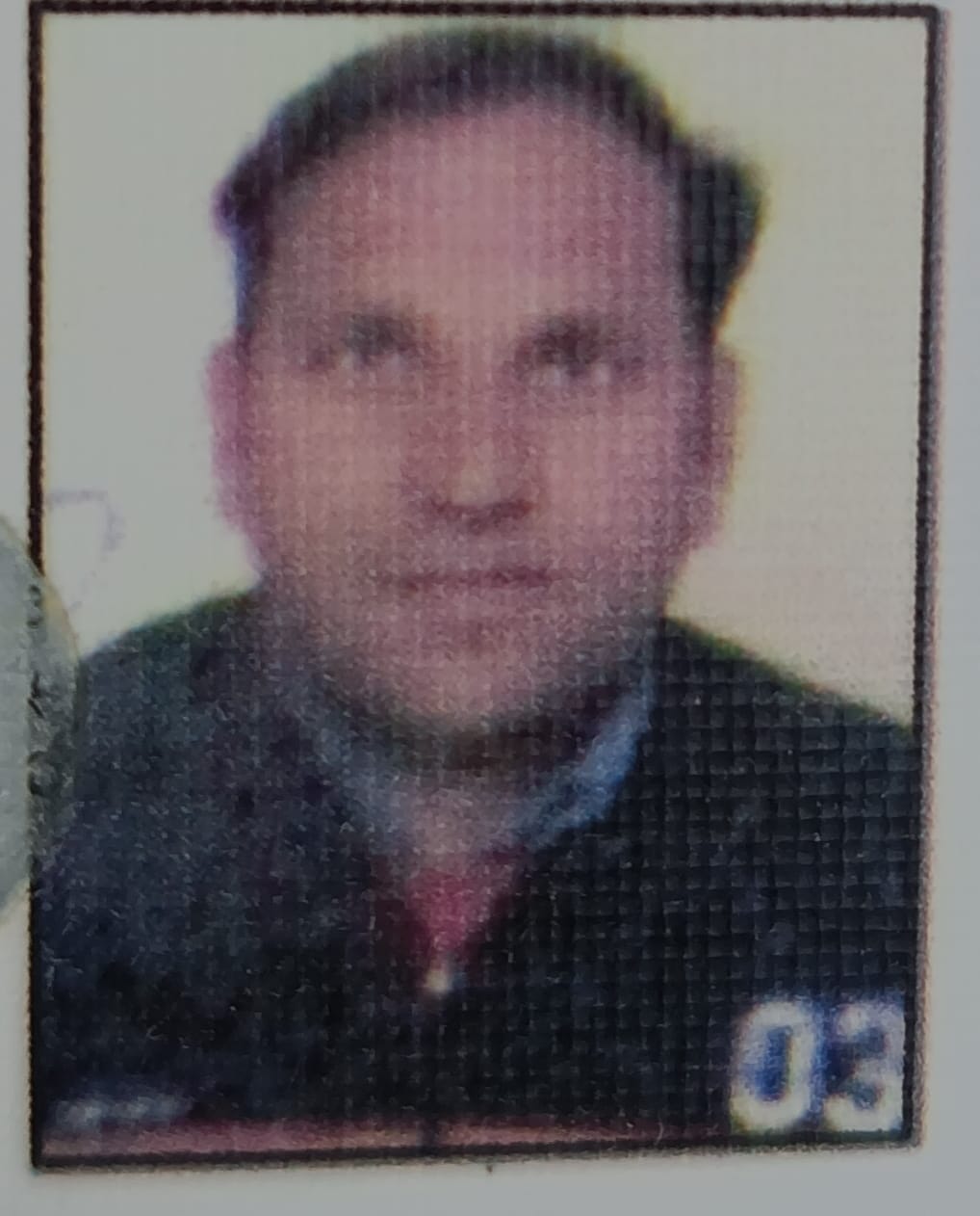 नागरिक अस्पताल में परिजनों से पंचनामा भरवाते हुए पुलिसकर्मी नागरिक अस्पताल में परिजनों से पंचनामा भरवाते हुए पुलिसकर्मी