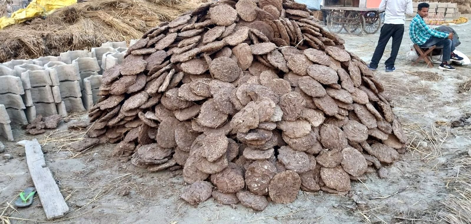 मेला ककोड़ा का उद्घाटन करते केंद्रीय मंत्री बीएल वर्मा । संवाद