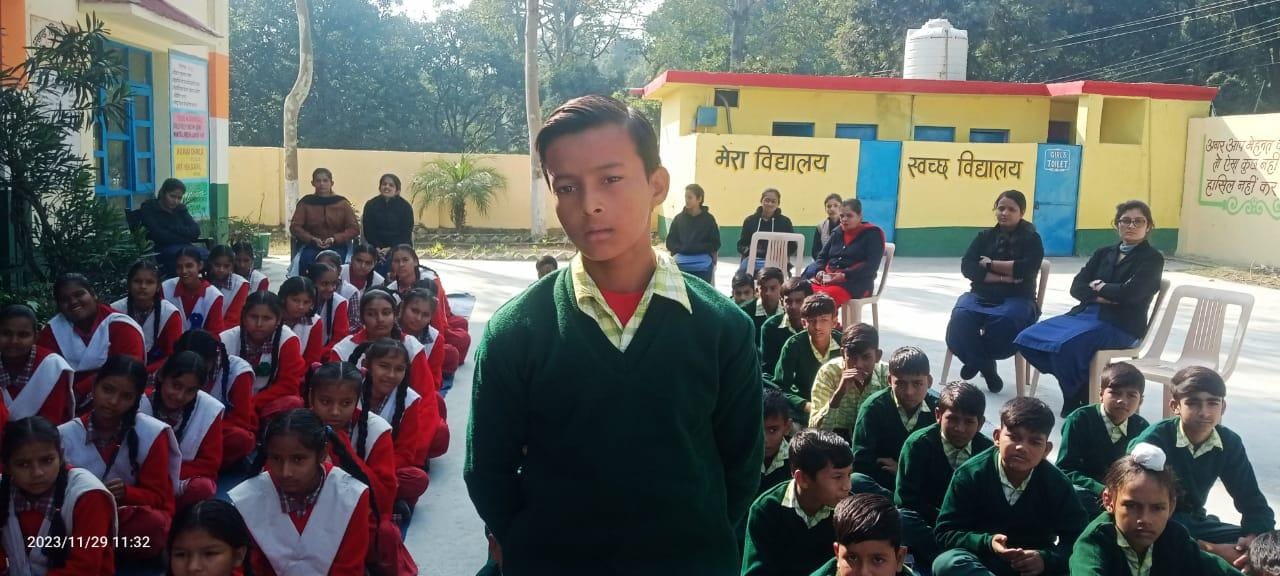 - बहराल उच्च विद्याालय में पुलिस की पाठशाला कार्यक्रम के मुख्य अतिथि एसएचओ अशोक चौहान संबोधित क - बहराल उच्च विद्याालय में पुलिस की पाठशाला कार्यक्रम के मुख्य अतिथि एसएचओ अशोक चौहान संबोधित क