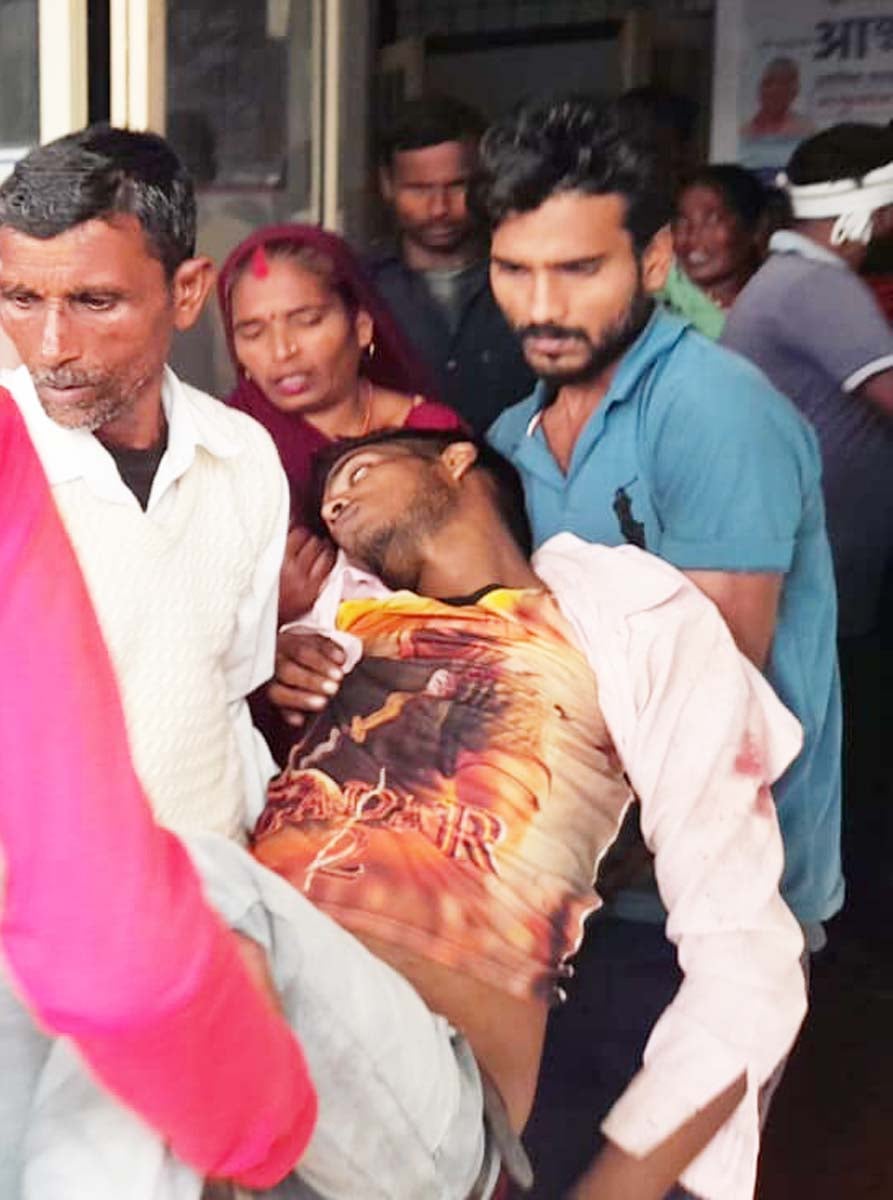 खुटार में गोली लगने से मृत गजरौला निवासी धर्मेंद्र का फाइल फोटो। स्रोत परिजन खुटार में गोली लगने से मृत गजरौला निवासी धर्मेंद्र का फाइल फोटो। स्रोत परिजन