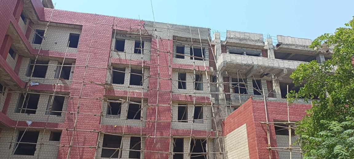 अंबाला सिटी में 100 बैड के निर्माणाधीन अस्पताल की भीतर से स्थिती।