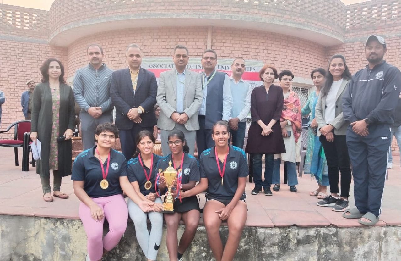 फोटो 25- सोनीपत के मुरथल स्थित डीसीआरयूएसटी में आयोजित अखिल भारतीय टेनिस प्रतियोगिता में विजेता फोटो 25- सोनीपत के मुरथल स्थित डीसीआरयूएसटी में आयोजित अखिल भारतीय टेनिस प्रतियोगिता में विजेता