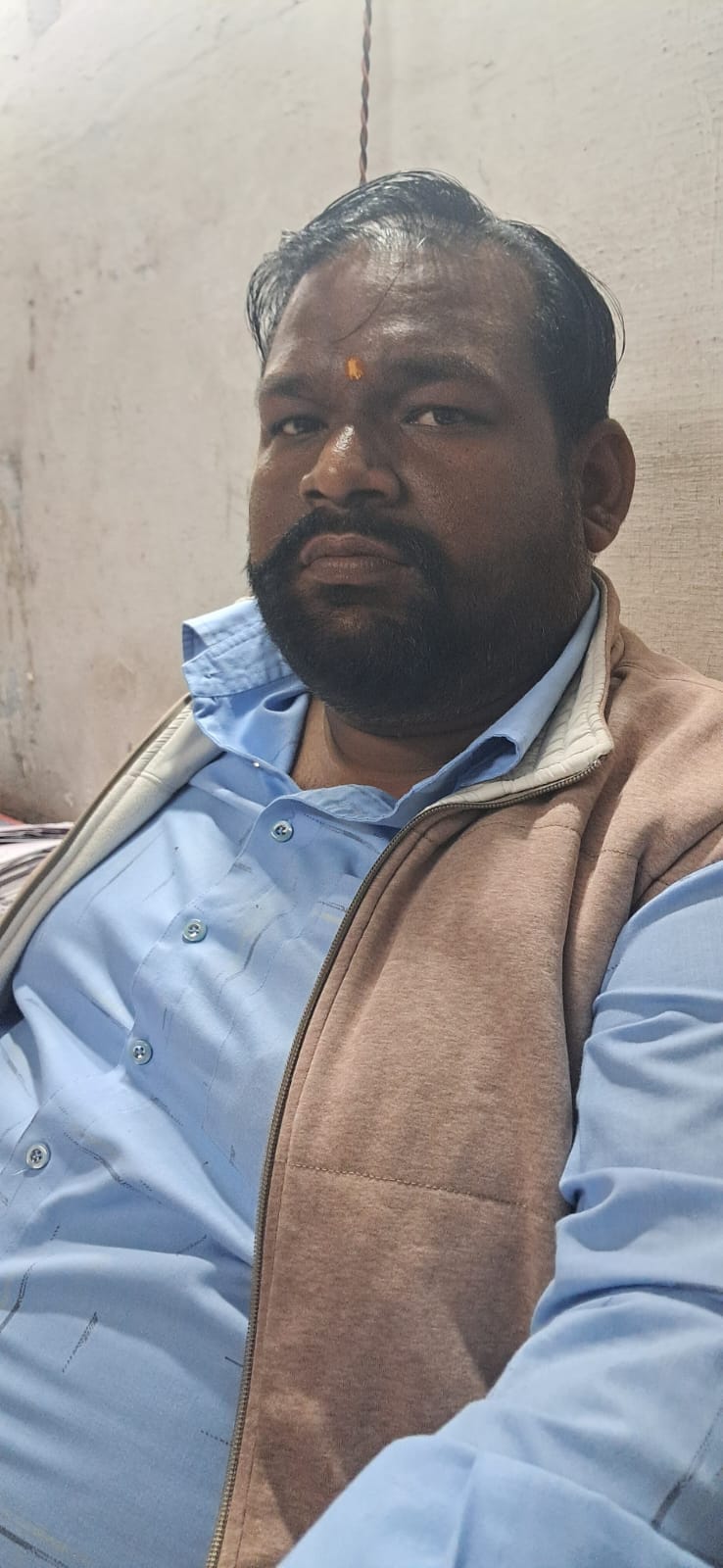 रोडवेज बस स्टैंड पर मीटिंग में मौजूद कर्मी । स्रोत - रोडवेज