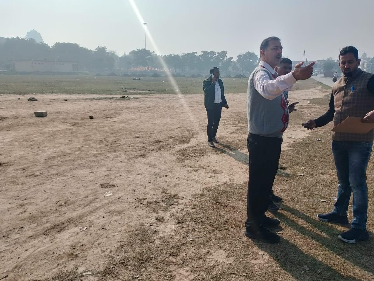 कुरुक्षेत्र। सफाई व्यवस्था का जायजा लेती सीएमफलाइंग टीम के सदस्य।