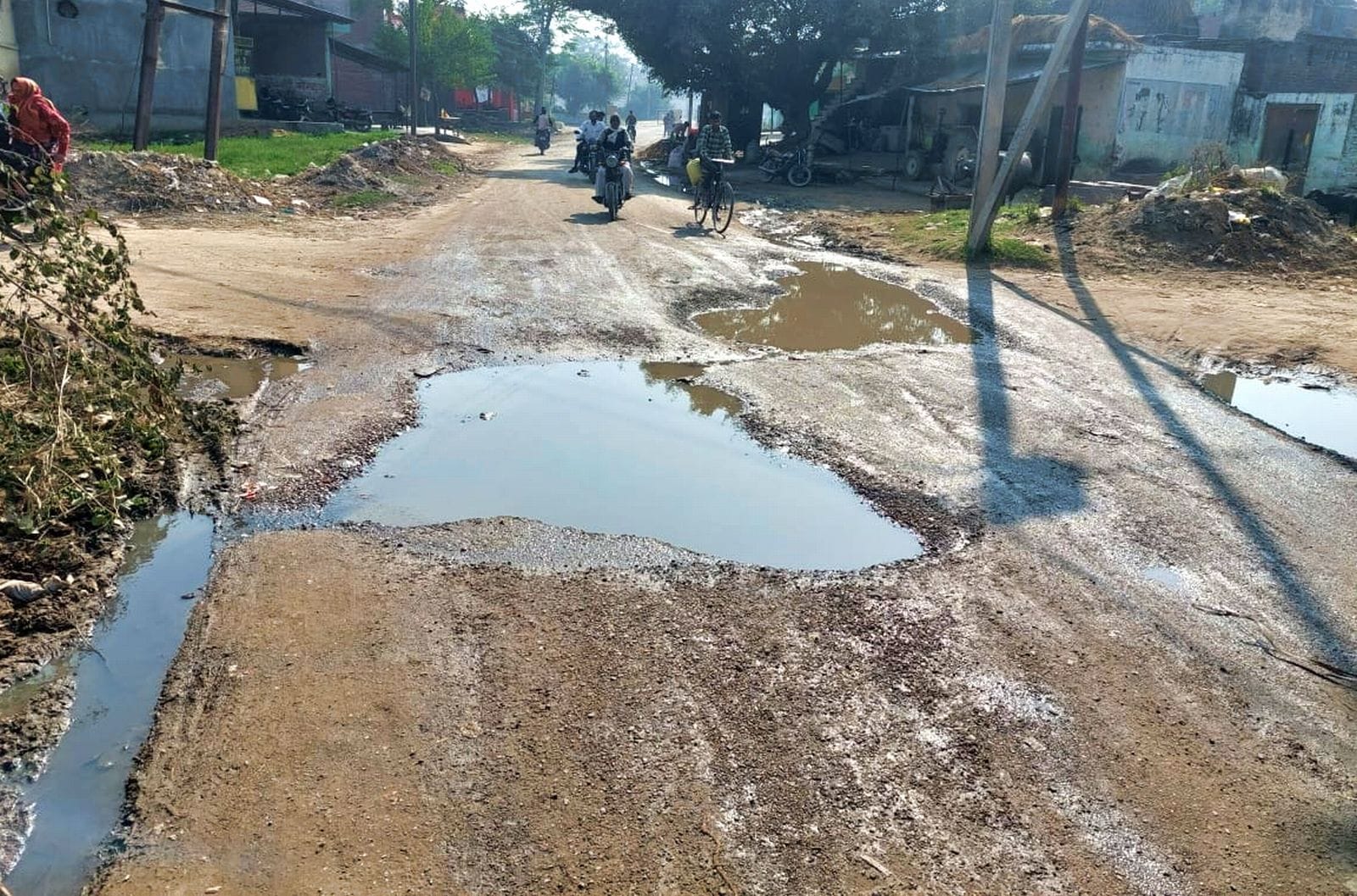 धर्मवीर।(सड़क की खबर के साथ)