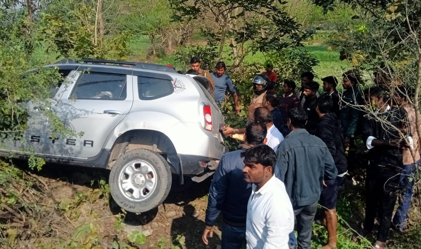 घायल आशीष सरोज। घायल आशीष सरोज।