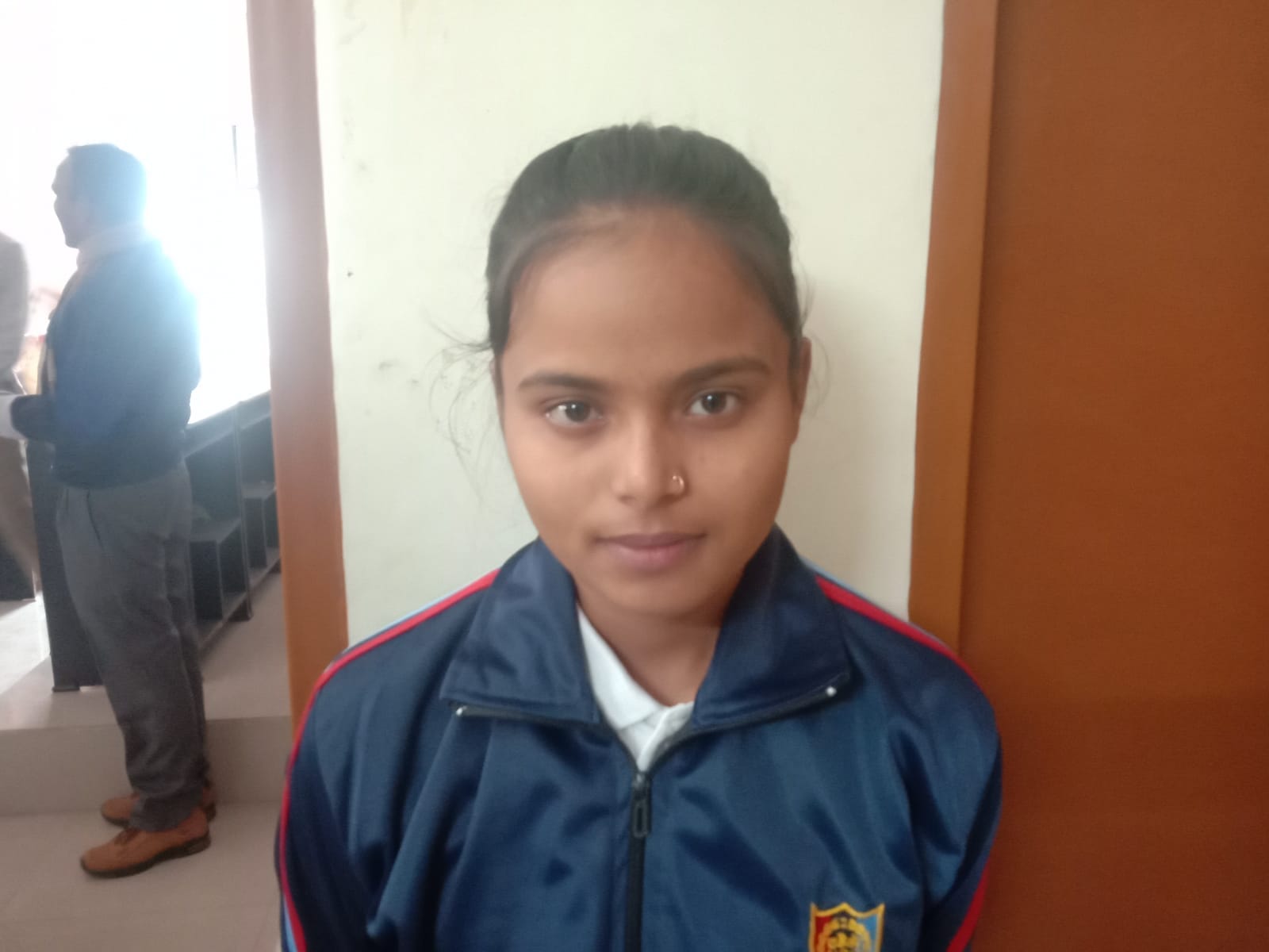 करियर काउंसलिग को संबोधित करते जिला सेवायोजन अधिकारी विवेक शुक्ला । संवाद