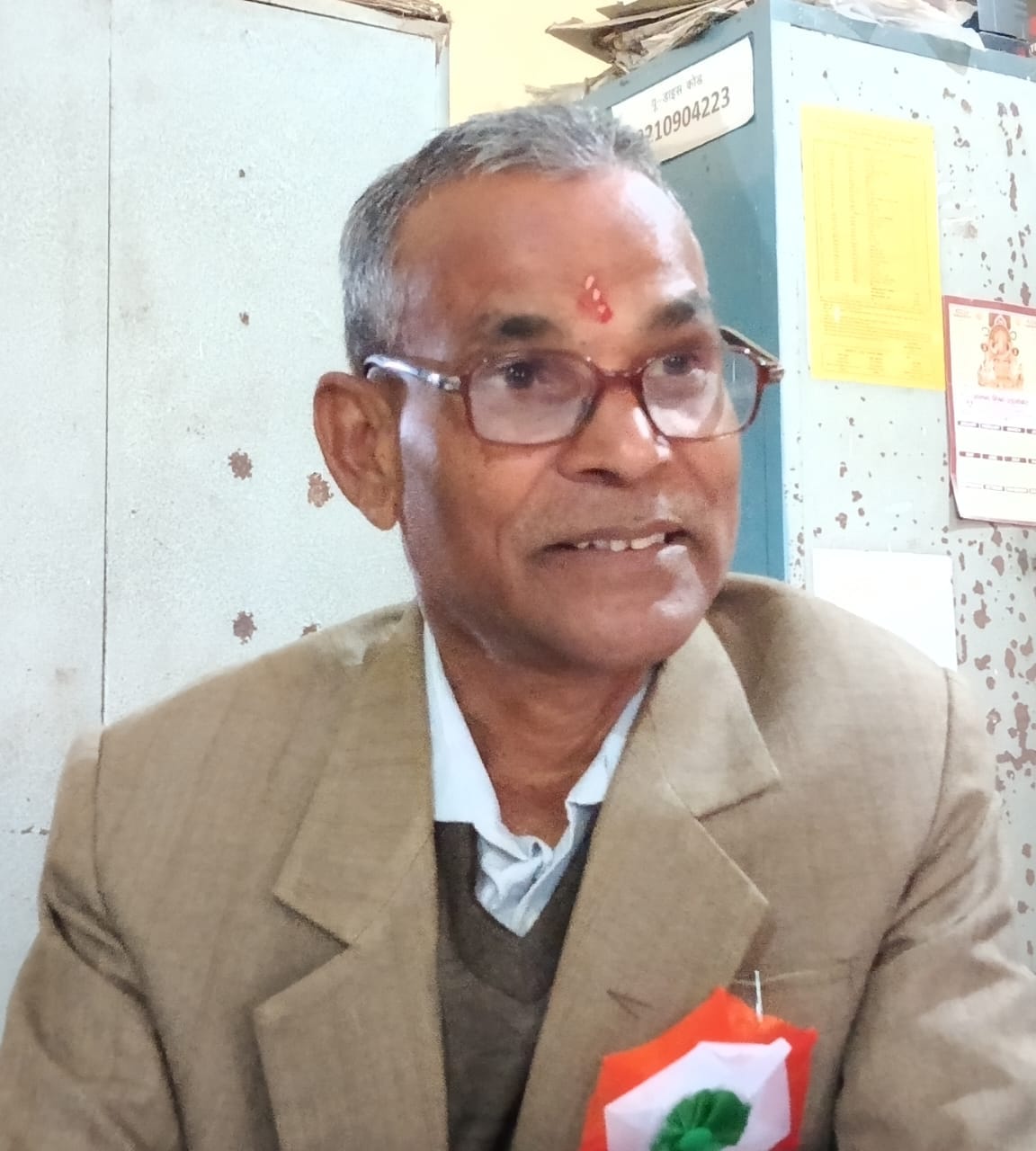 राम इंटर कॉलेज में आयोजित पुरातन छात्र सम्मेलन में कार्यक्रम प्रस्तुत करता छात्र । संवाद राम इंटर कॉलेज में आयोजित पुरातन छात्र सम्मेलन में कार्यक्रम प्रस्तुत करता छात्र । संवाद