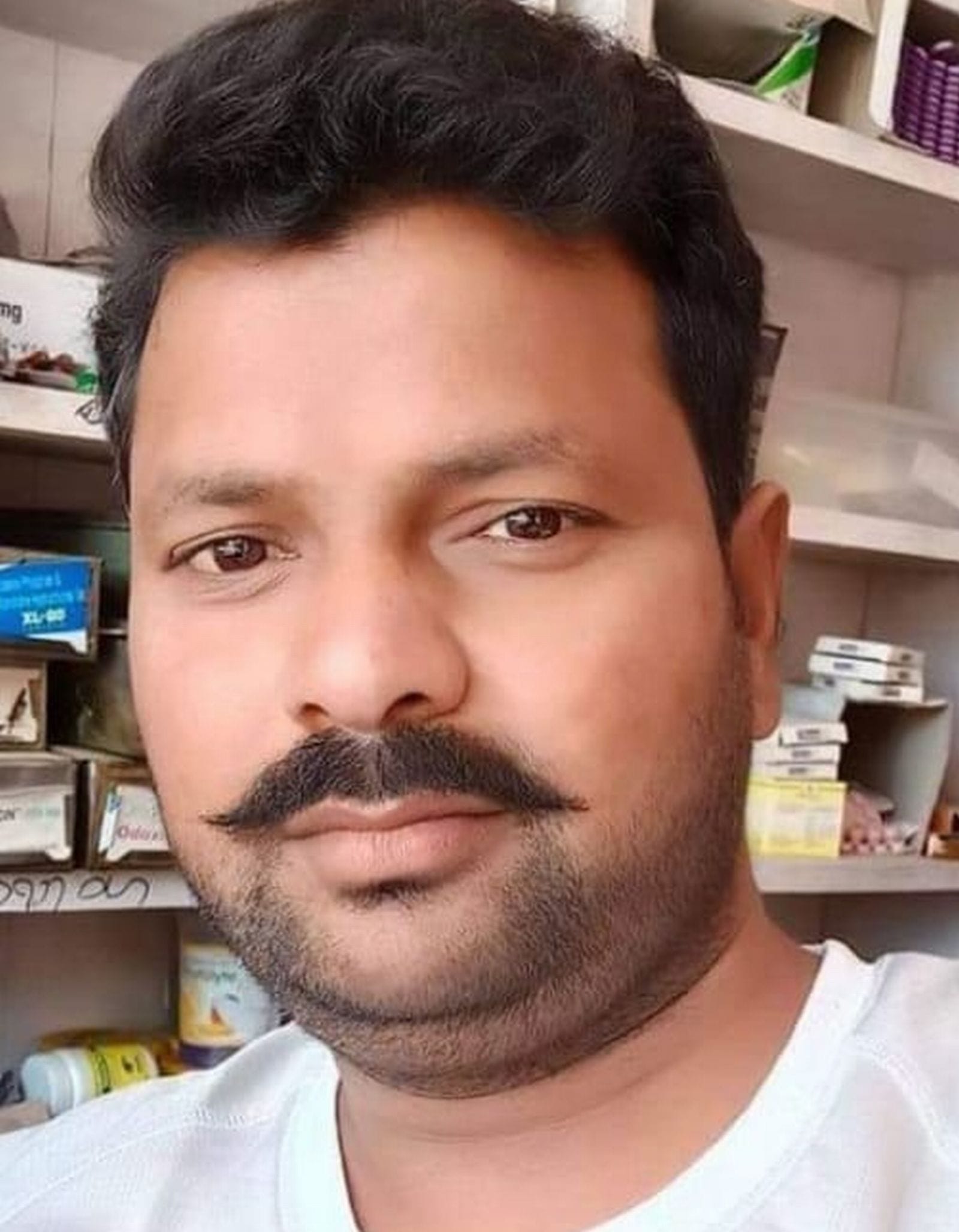 रितिक।(खेल वाली खबर के साथ)