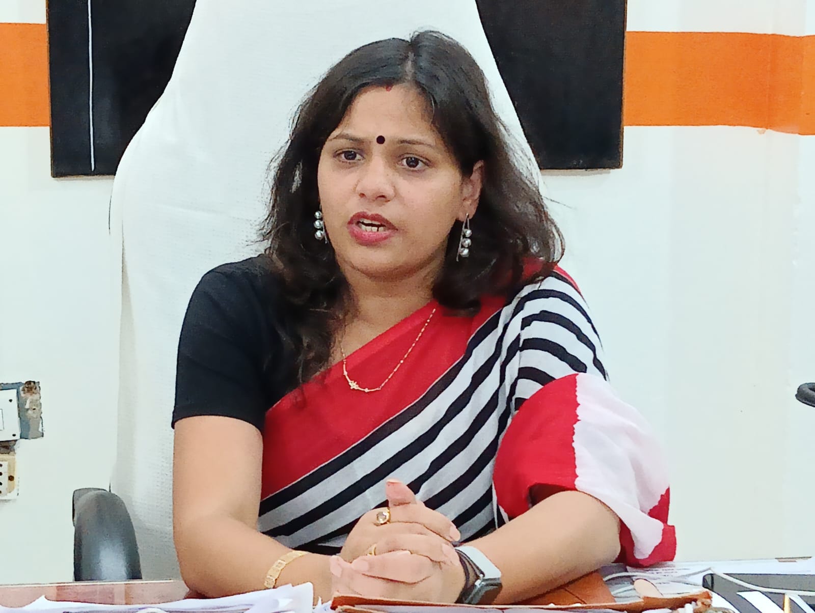 नगर पालिका परिषद कार्यालय परिसर बने पम्प हाउस पर फूंकी मोटर । संवाद
