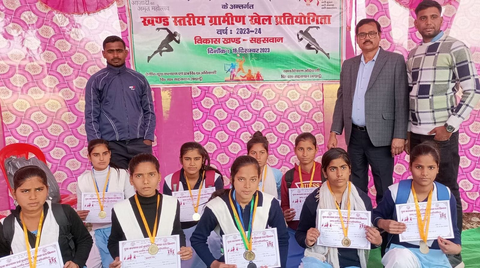 इस्लामनगर में कबड्डी प्रतियोगिता में भाग लेते खिलाड़ी। संवाद