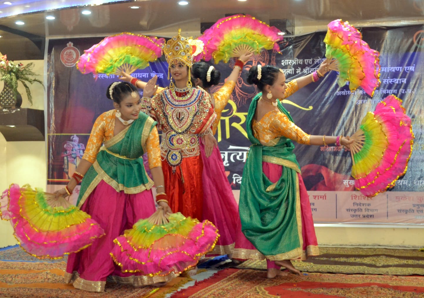 शामली कैराना रोड पर एक होटल में आयोजित श्री राम नृत्यो उत्सव में सांस्कृतिक कार्यक्रम प् शामली कैराना रोड पर एक होटल में आयोजित श्री राम नृत्यो उत्सव में सांस्कृतिक कार्यक्रम प्