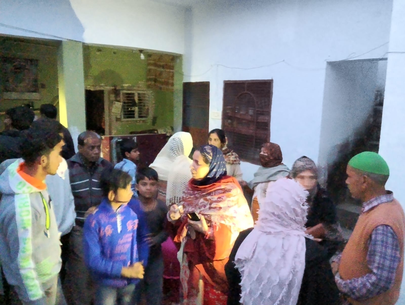 शहर के मोहल्ला शेर मोहम्मद में फटा गैंस सिलेड़र । संवाद शहर के मोहल्ला शेर मोहम्मद में फटा गैंस सिलेड़र । संवाद