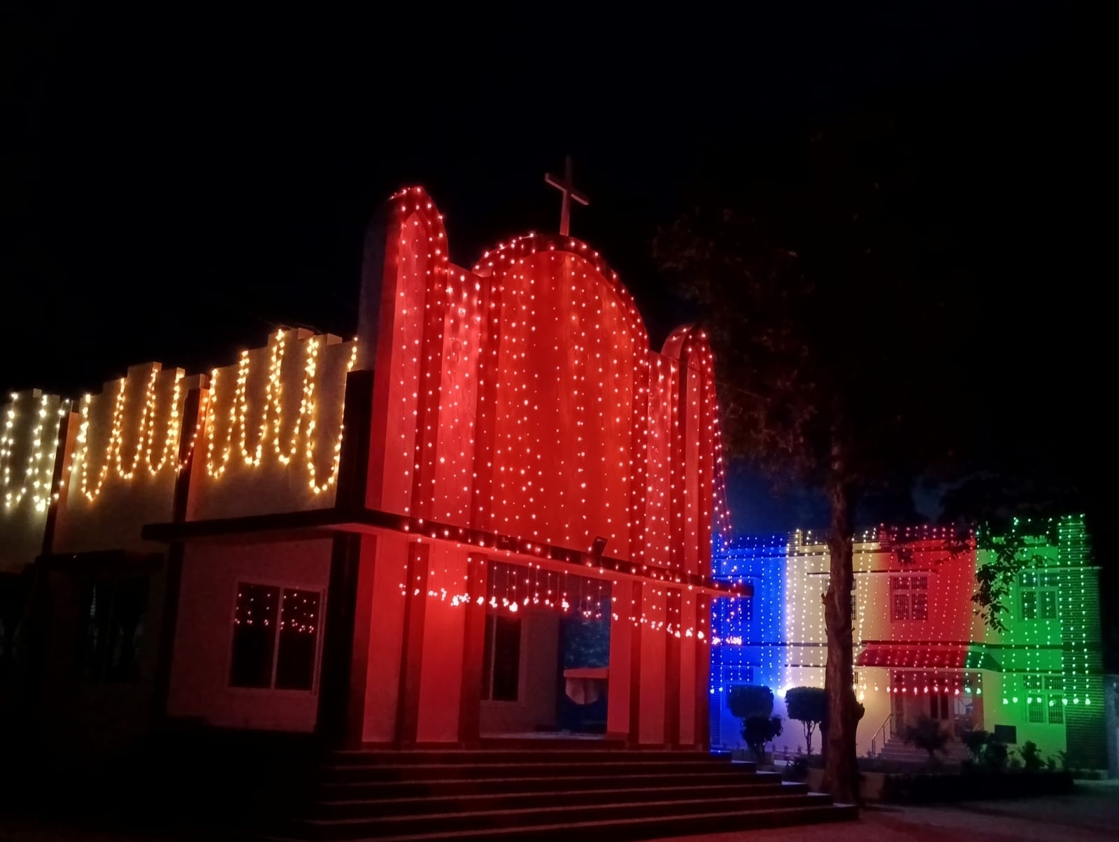 Lord Jesus Born At Midnight, Christmas Today Pilibhit News Pilibhit