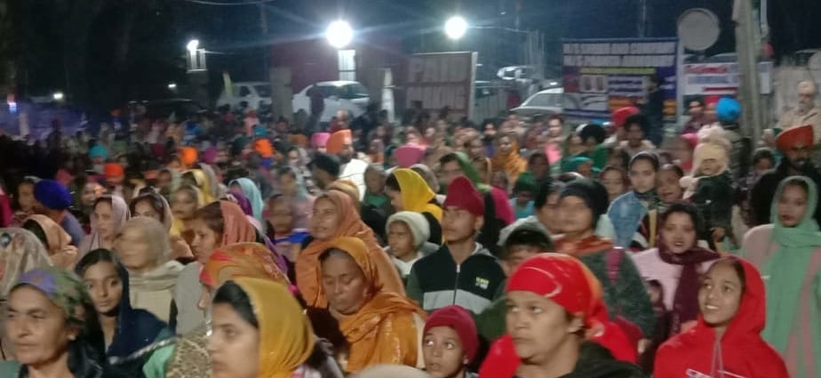 पांवटा साहिब के निहालगढ़ से गुरूद्वारे से नाहन पहुंचे नगर कीर्तन की अगुवाई करते पंज प्यारे। संव पांवटा साहिब के निहालगढ़ से गुरूद्वारे से नाहन पहुंचे नगर कीर्तन की अगुवाई करते पंज प्यारे। संव