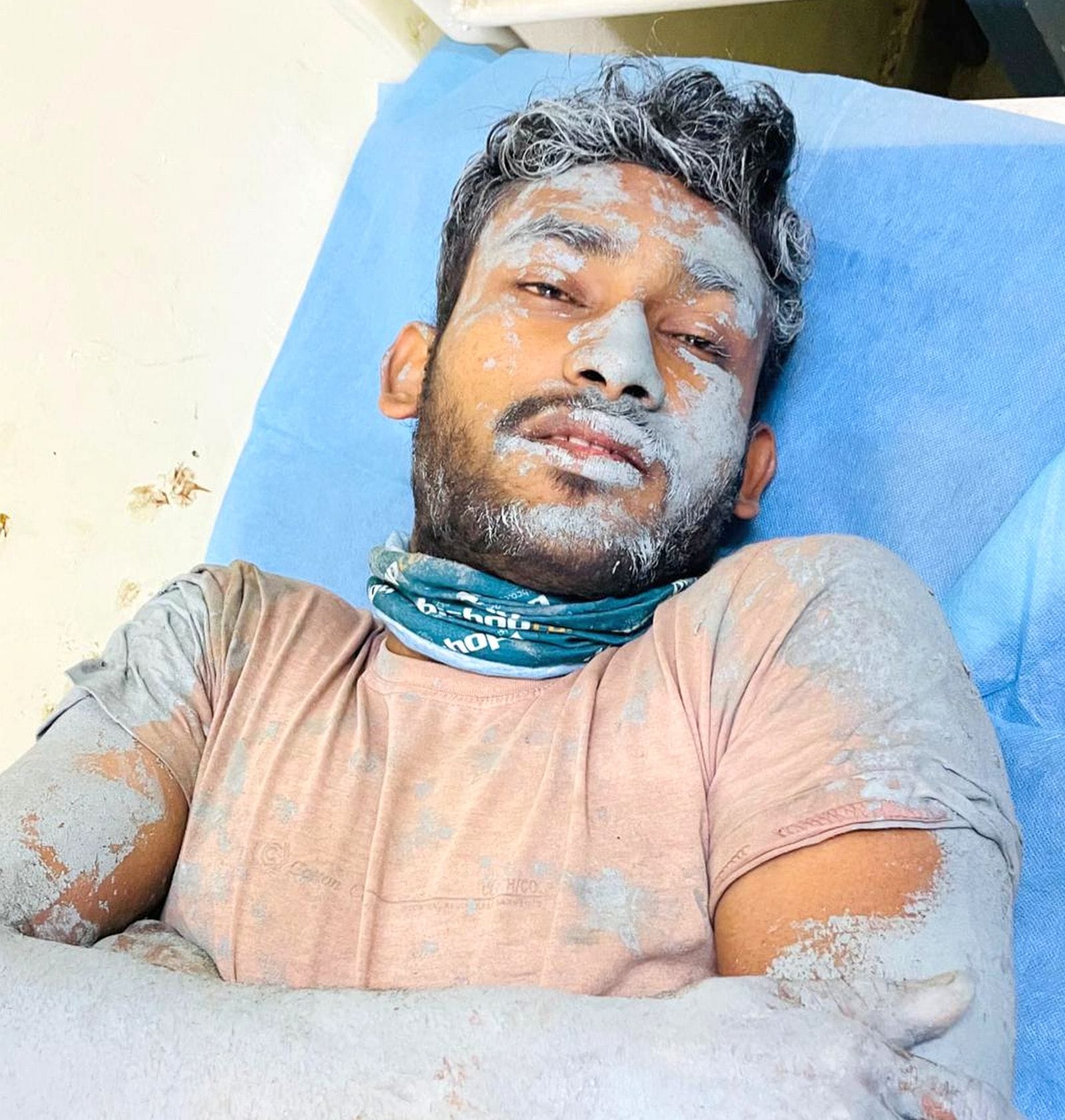 इस्लामनगर कस्बे में  इसी ओवर हेड टैंक में घुसे थे मजदूर। संवाद