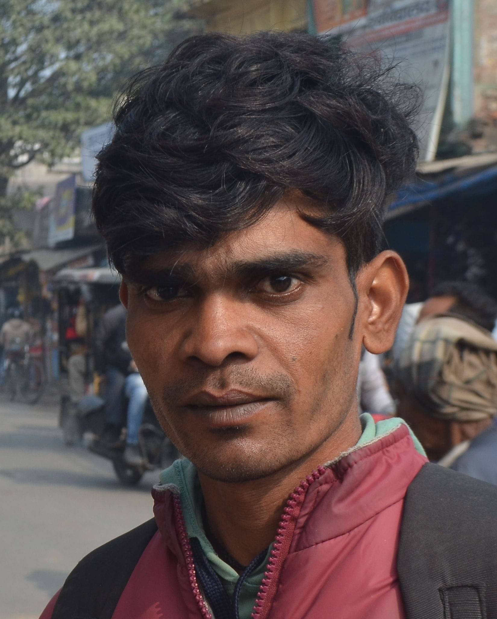 हड़ताल का असर , रोड़वेज बस अड्डे के पास बने पेट्रोल पर लोगो की लगी भीड़। संवाद हड़ताल का असर , रोड़वेज बस अड्डे के पास बने पेट्रोल पर लोगो की लगी भीड़। संवाद