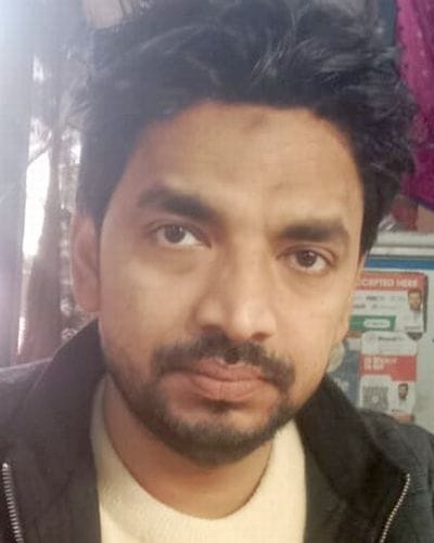 सब्जी मंडी में खरीदारी करती महिला। संवाद सब्जी मंडी में खरीदारी करती महिला। संवाद