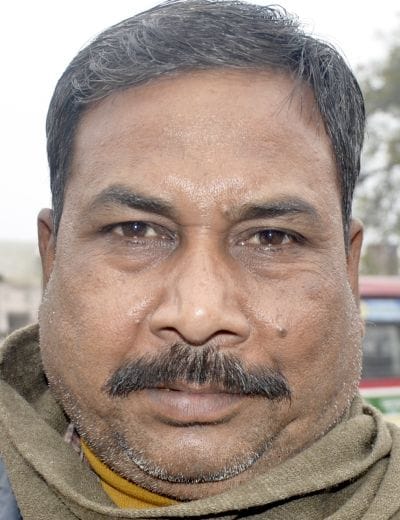 सब्जी मंडी में खरीदारी करती महिला। संवाद सब्जी मंडी में खरीदारी करती महिला। संवाद