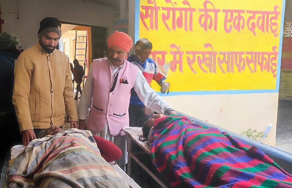 चांदपुर धनौरा रोड पर बस व ट्रैक्टर ट्राली की टक्कर में घायल चांदपुर धनौरा रोड पर बस व ट्रैक्टर ट्राली की टक्कर में घायल