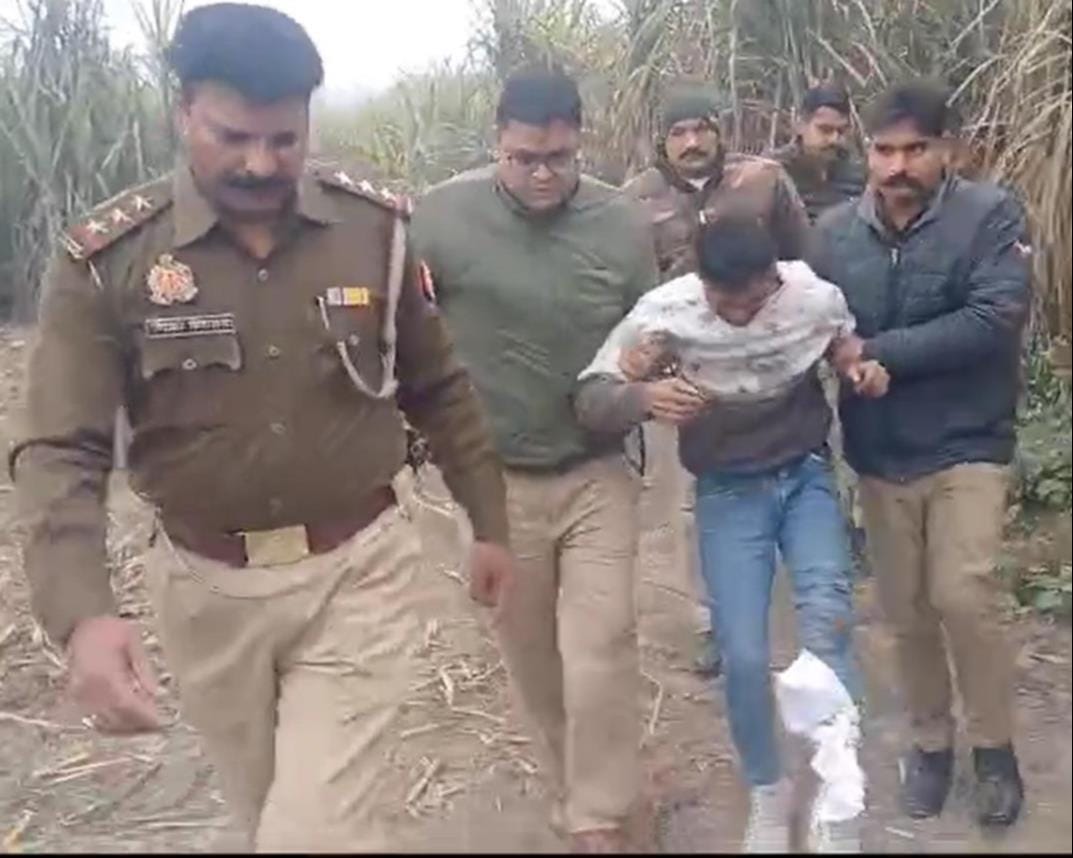 नानौता अस्पताल में भर्ती घायल सिपाही सन्नी। संवाद नानौता अस्पताल में भर्ती घायल सिपाही सन्नी। संवाद