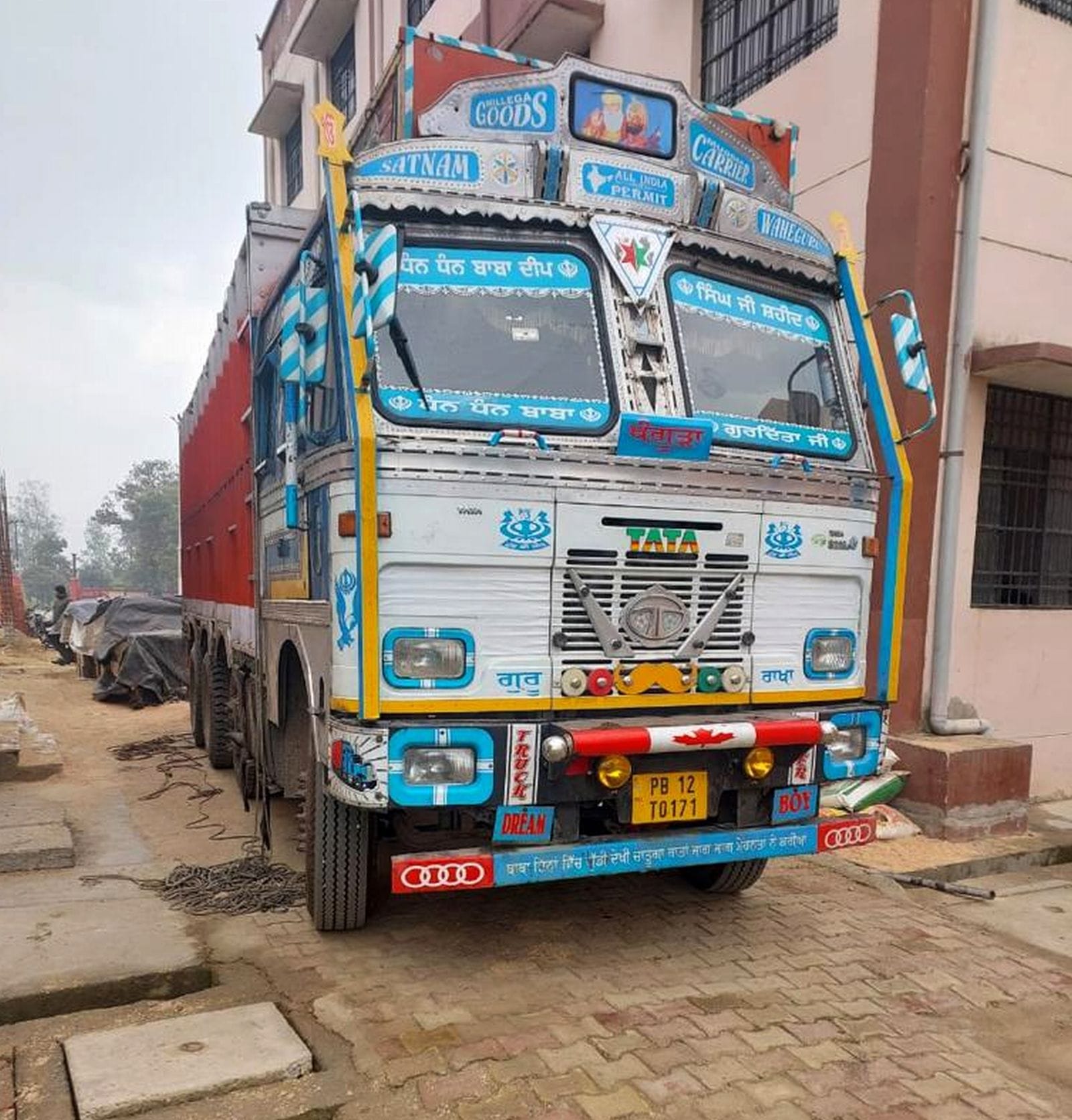इस्लामनगर थाने में रखी अवैध शराब की पेटियां।स्रोत-पुलिस इस्लामनगर थाने में रखी अवैध शराब की पेटियां।स्रोत-पुलिस